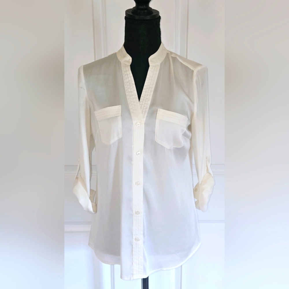 THE LIMITED Soft White Button Down Blouse Silk Feel Sz Small